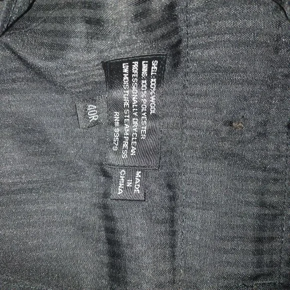 Gorgeous FERRETI UOMO Black 100% Wool Suit 46 Chest, 40R Pant.